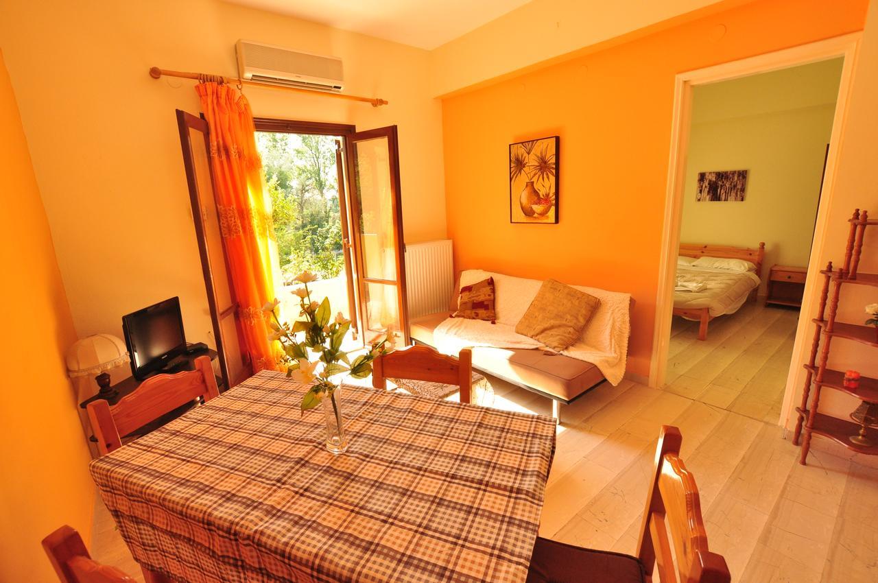 Laskaris * Dassia (Corfu)
